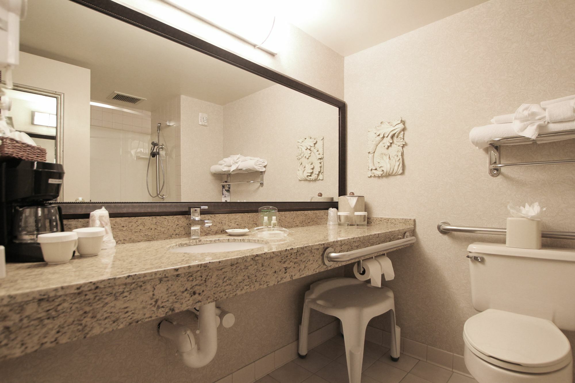 Ramada By Wyndham Minneapolis Airport - Eagan Extérieur photo
