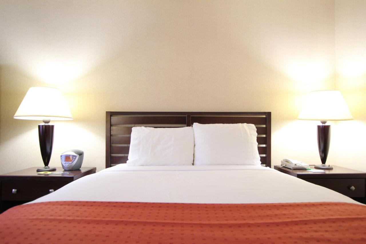 Ramada By Wyndham Minneapolis Airport - Eagan Extérieur photo